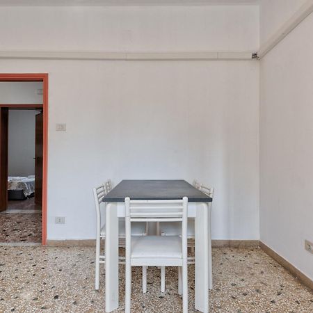 Cozy Best Apartment In City With Free Parking Marghera Esterno foto